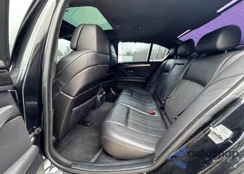 2013 BMW M5 z USA, uszkodzony, nr VIN WBSFV9C53DD095684